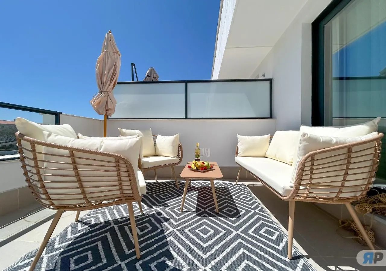 Apartment Archidona With Terrace And Garden View 埃斯特波纳